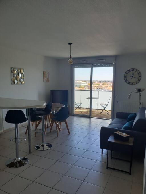 Spacieux T3 Balcon Parking Prive Appartement *