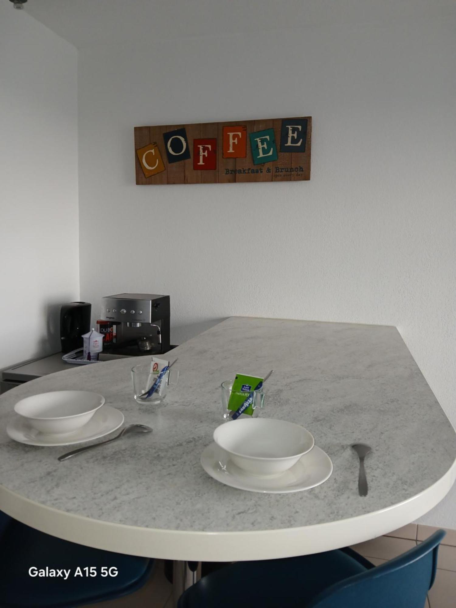 Apartment Spacieux T3 Balcon Parking Prive